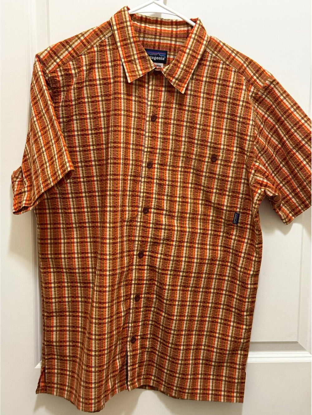 Patagonia Men’s Medium Plaid Short Sleeve Button Up Shirt Orange Brown Organic C